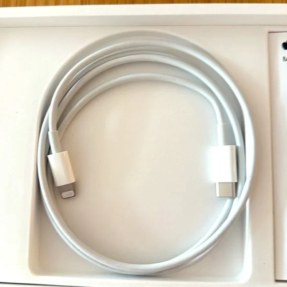 Apple White Magic Keyboard - Picture 6 of 6